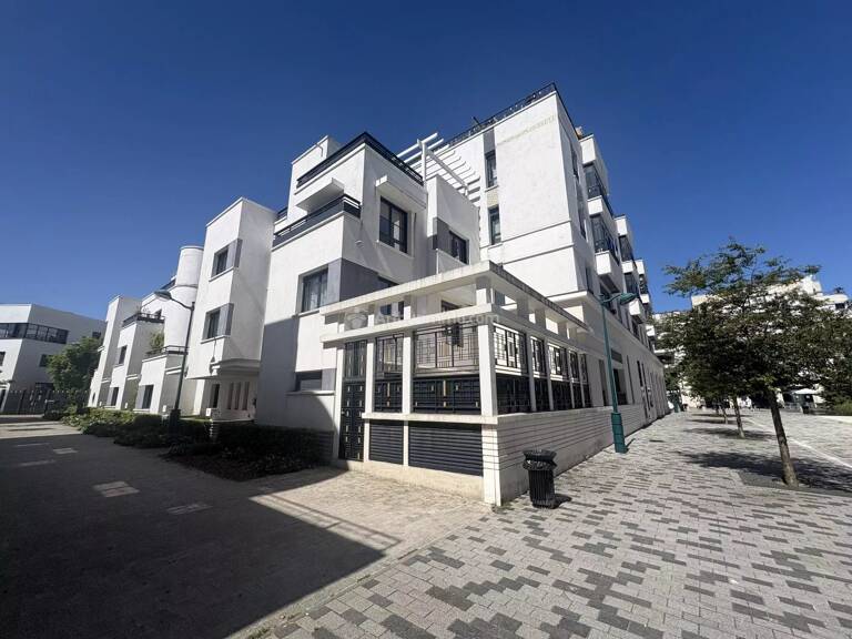 À vendre – Maison de ville en triplex avec rooftop – Chessy (ZAC des Studios) — photo 1