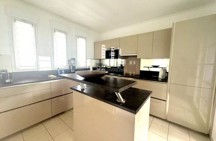 À vendre – Maison de ville en triplex avec rooftop – Chessy (ZAC des Studios) — photo 3