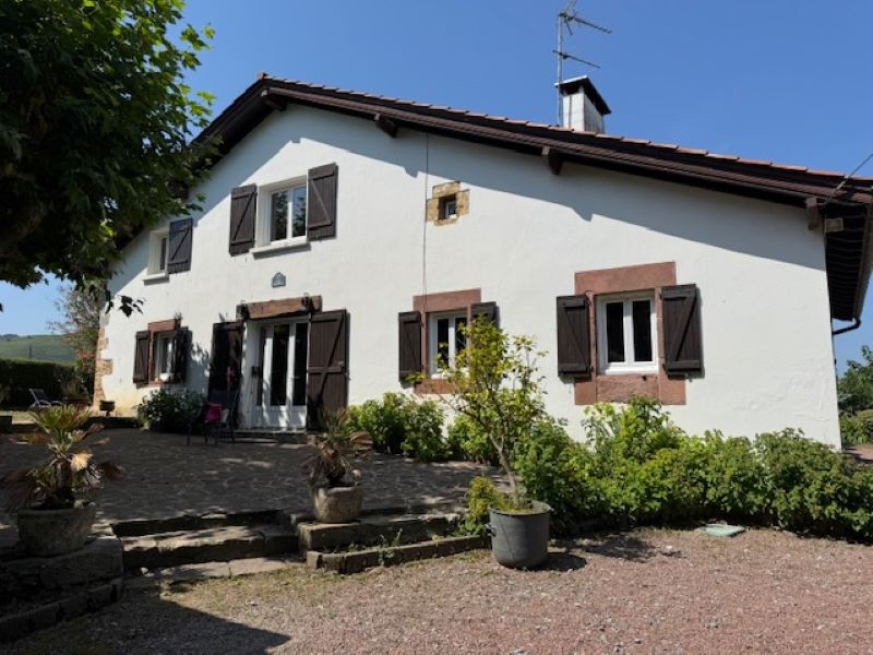 Villa / Maison  T11 à vendre Lecumberry 64220