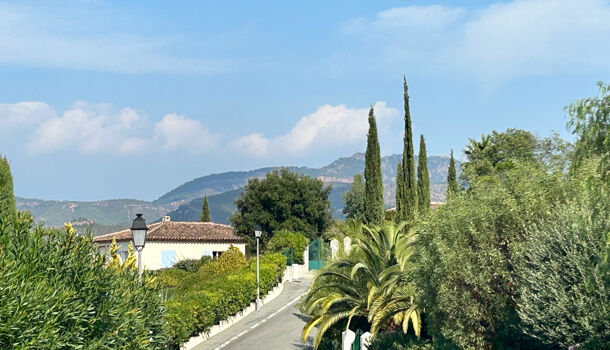 Villa / Maison 5 pièces  à vendre Saint-Raphaël 83700