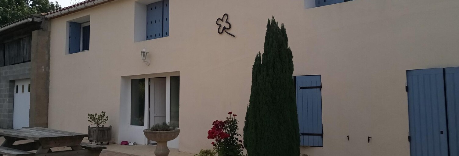 Maison 5 Pièces 162 m² à vendre à Chenac-Saint-Seurin-d'Uzet (17120)