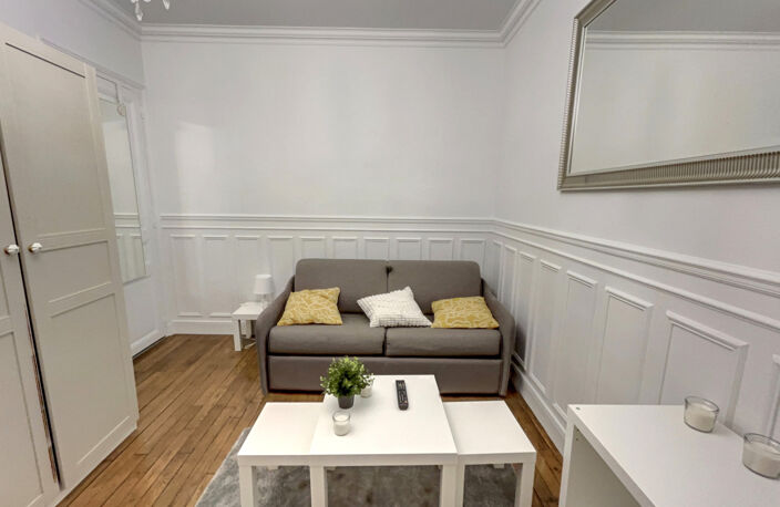 REIMS HYPERCENTRE STUDIO MEUBLE TOUT COMPRIS — photo 2