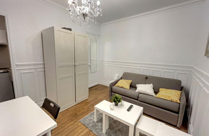 REIMS HYPERCENTRE STUDIO MEUBLE TOUT COMPRIS — photo 4