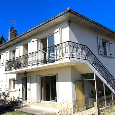 Maison 9 pièces 220500 €