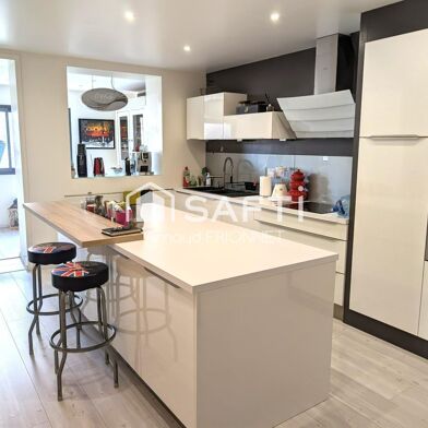 Maison 10 pièces 593500 €