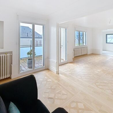 Maison 10 pièces 549000 €