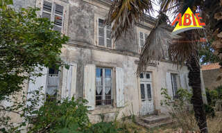 Maison 7 Pièces 247 m² à vendre à Saint-Hilaire-la-Palud (79210)