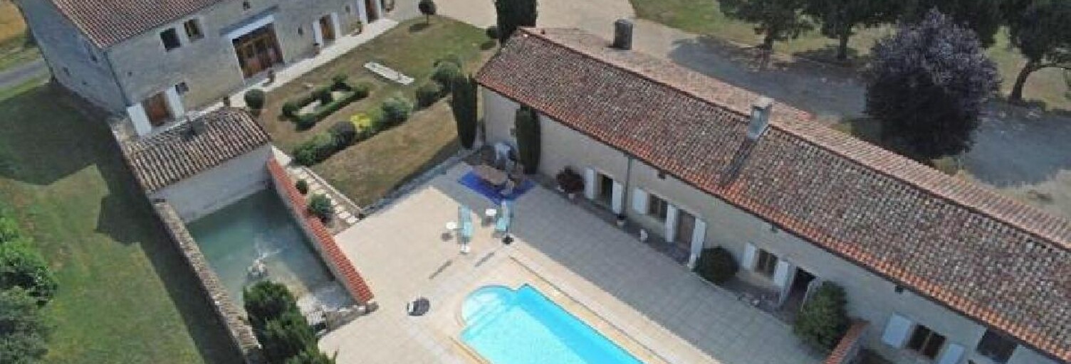 Maison 5 Pièces 252 m² à vendre à Blanzay (86400)