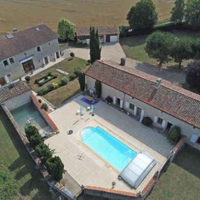 Maison 5 pièces 452600 €