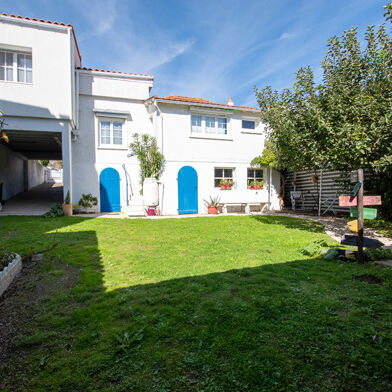 Maison 4 pièces 745000 €