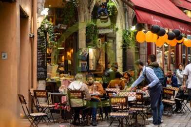 Commerce  909500 €