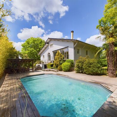 Maison 10 pièces 622000 €