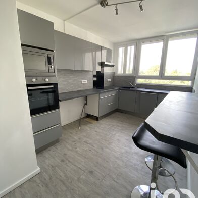 Appartement 4 pièces 140000 €