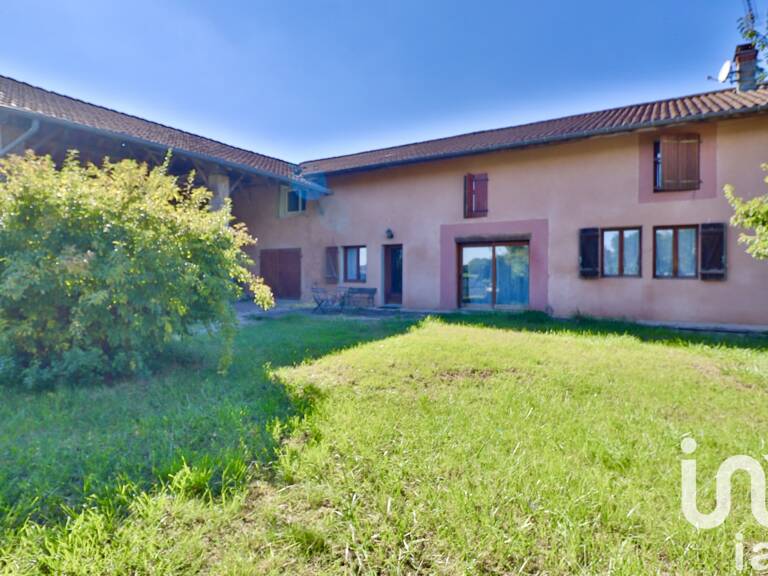 Vente Maison/villa 8 pièces — photo 1