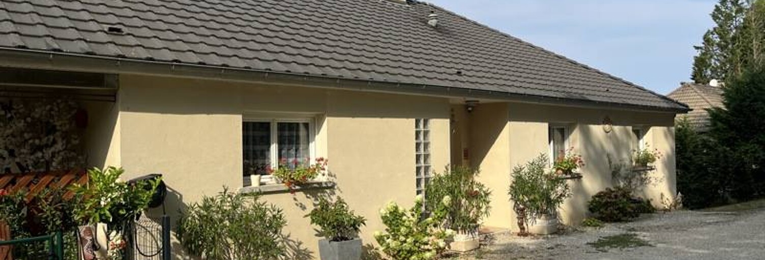 Maison 8 Pièces 205 m² à vendre à Saint-Cyr-la-Roche (19130)