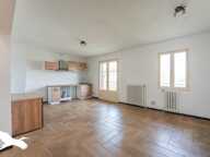 Immeuble   — photo 2