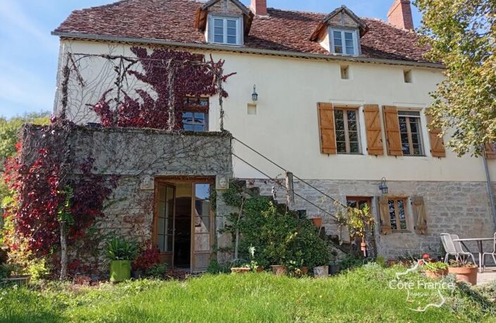 Charmant corps de ferme rénové avec granges en pierre, dépen — photo 2
