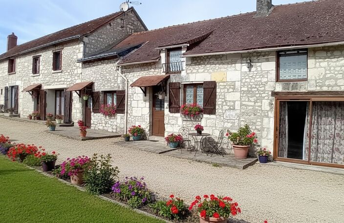 Propriété de caractère avec gîte, salle de réception et nom — photo 2