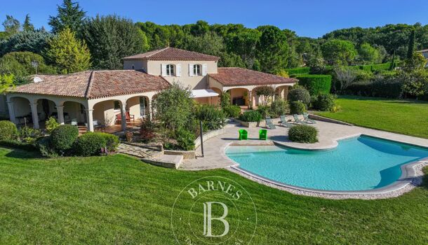 Villa / Maison 10 pièces  à vendre Aix-en-Provence 13100