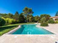 AIX-EN-PROVENCE NORD – MAISON 5 CHAMBRES – BUREAU – TERRAIN 1 HA — photo 2