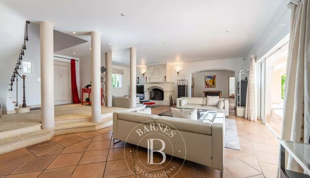 Villa / Maison 10 pièces  à vendre Aix-en-Provence 13100