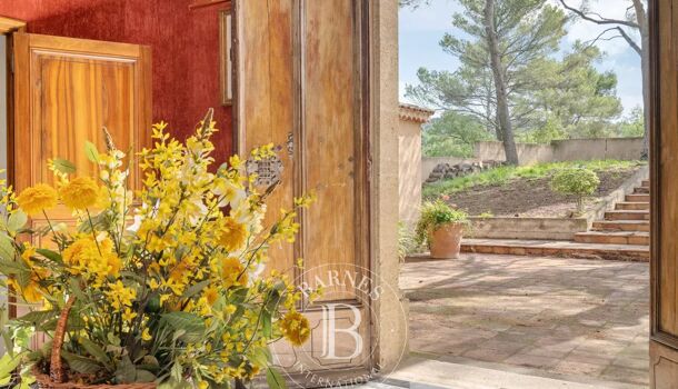 Villa / Maison 15 pièces  à vendre Aix-en-Provence 13100