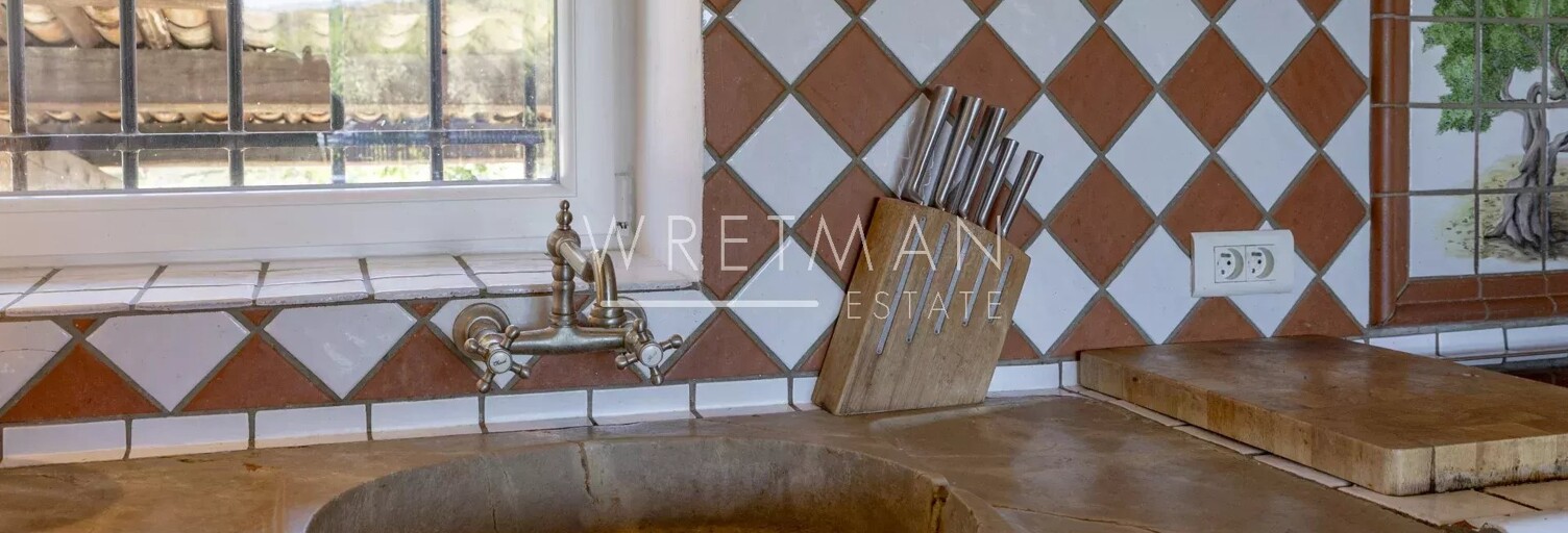 Maison 9 Pièces 340 m² à vendre à Taradeau (83460)