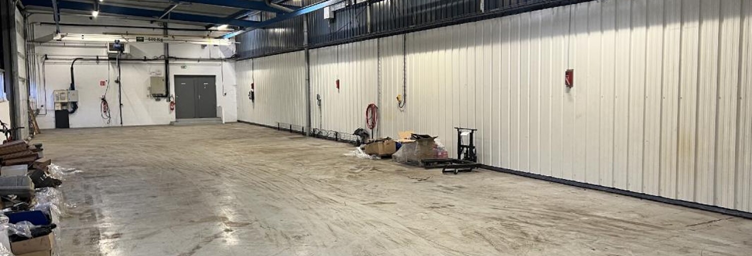 Local industriel   m² à louer à Argentan (61200)