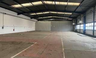 Local industriel  700 m² à louer à Argentan (61200)