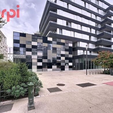 property.type.service  2224000 €