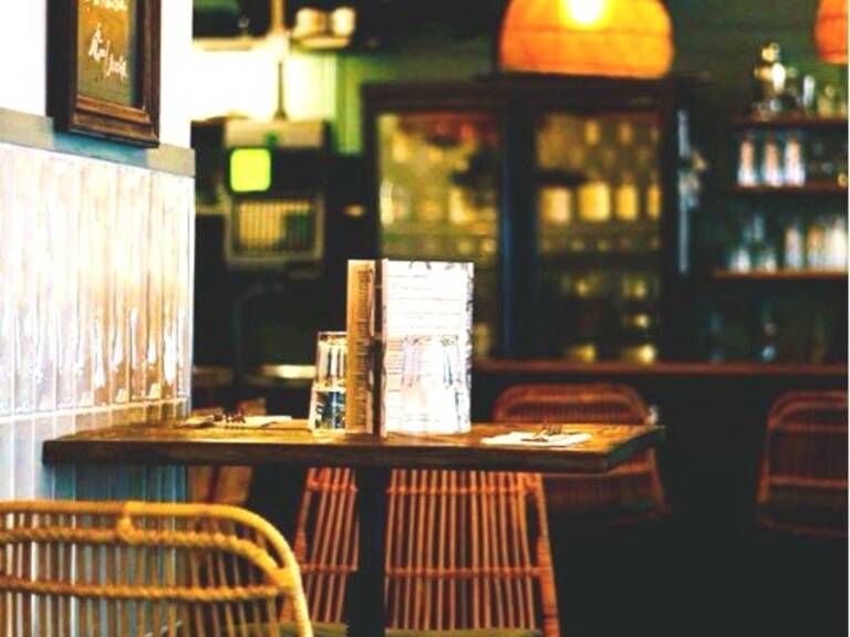 Coup de fusils Restaurant d'angle Rue Servient/ Préfecture/ Tribunal/ Part-Dieu — photo 1