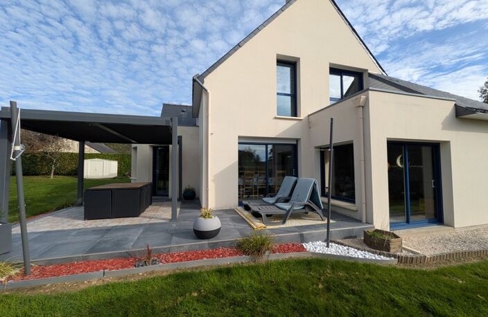 LOCMALO MAISON RÉCENTE AVEC VIE DE PLAIN PIED DE 5 PIÈCES 130 M² PARCELLE DE 2000M² CLÔTURÉE — photo 3