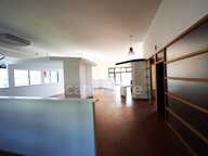 Local commercial de 250 m² avec grande visibilité zone commerciale N°1 – Chasseneuil-du-Poitou (86360) — photo 4