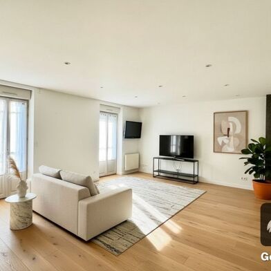 Appartement 5 pièces 571700 €