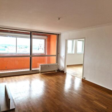 Appartement 4 pièces 990 €
