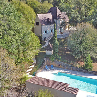 Maison 10 pièces 499000 €