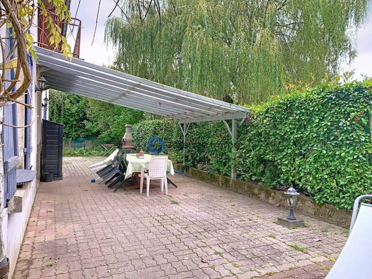 Maison Individuelle de 225 m² avec 5 Chambres et Vue Campagne — photo 1