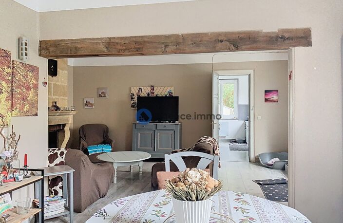 Maison Individuelle de 225 m² avec 5 Chambres et Vue Campagne — photo 4