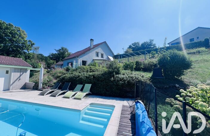 Vente Maison/villa 9 pièces — photo 2