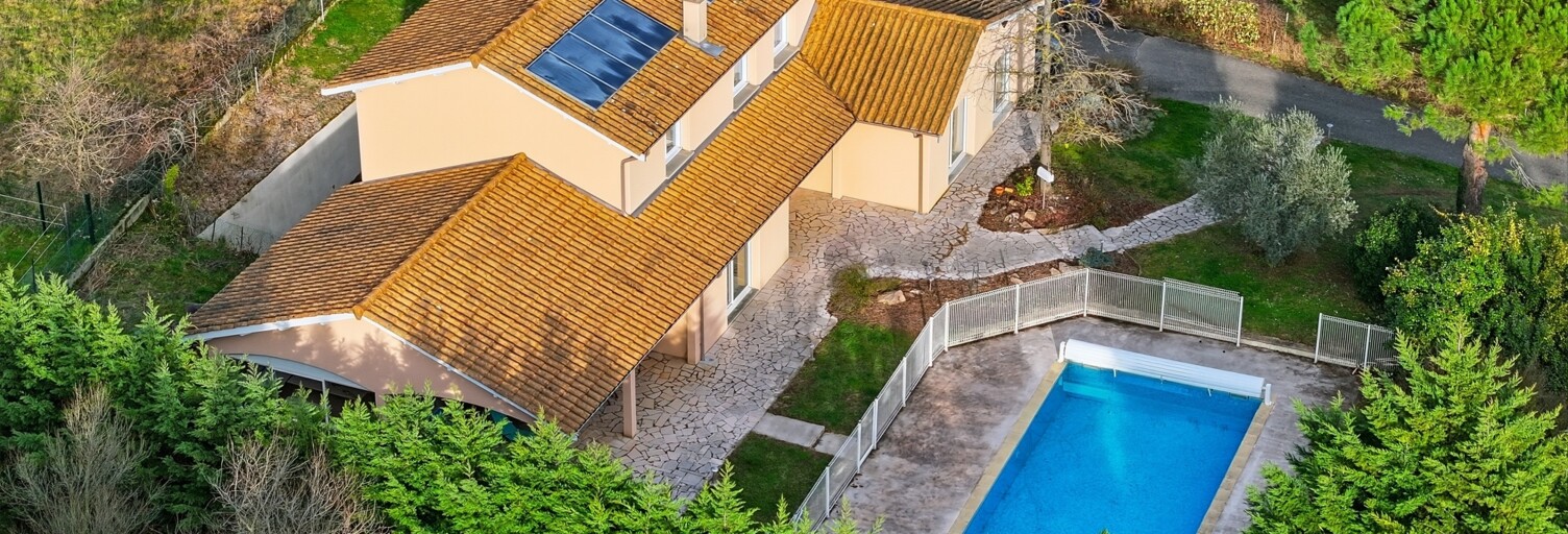 Maison 8 Pièces 217 m² à vendre à Vourles (69390)