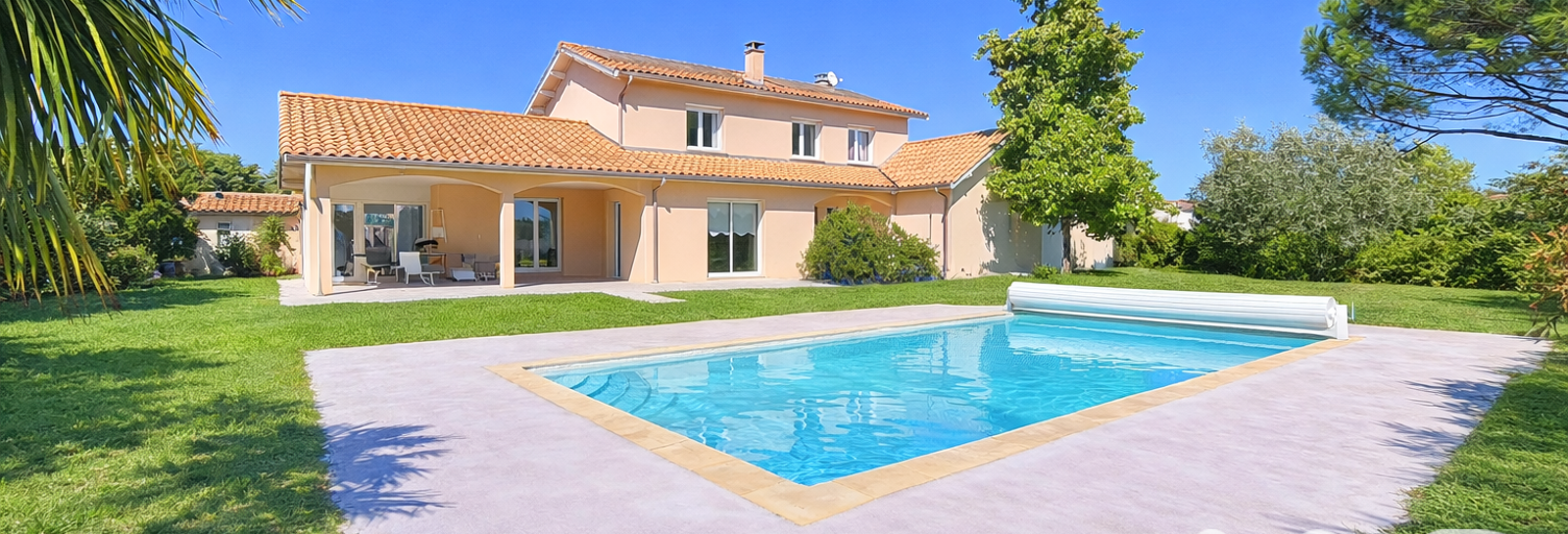 Maison 8 Pièces 217 m² à vendre à Vourles (69390)
