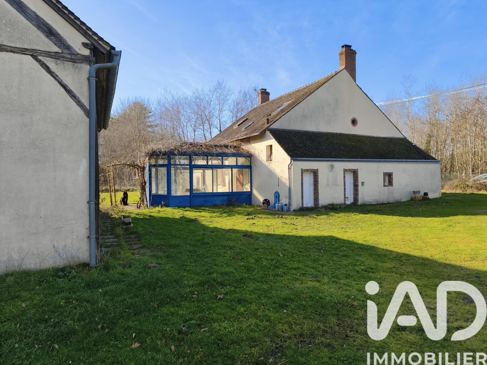 Chevillon-Sur-Huillard - 245m² - 11p. - 8ch.