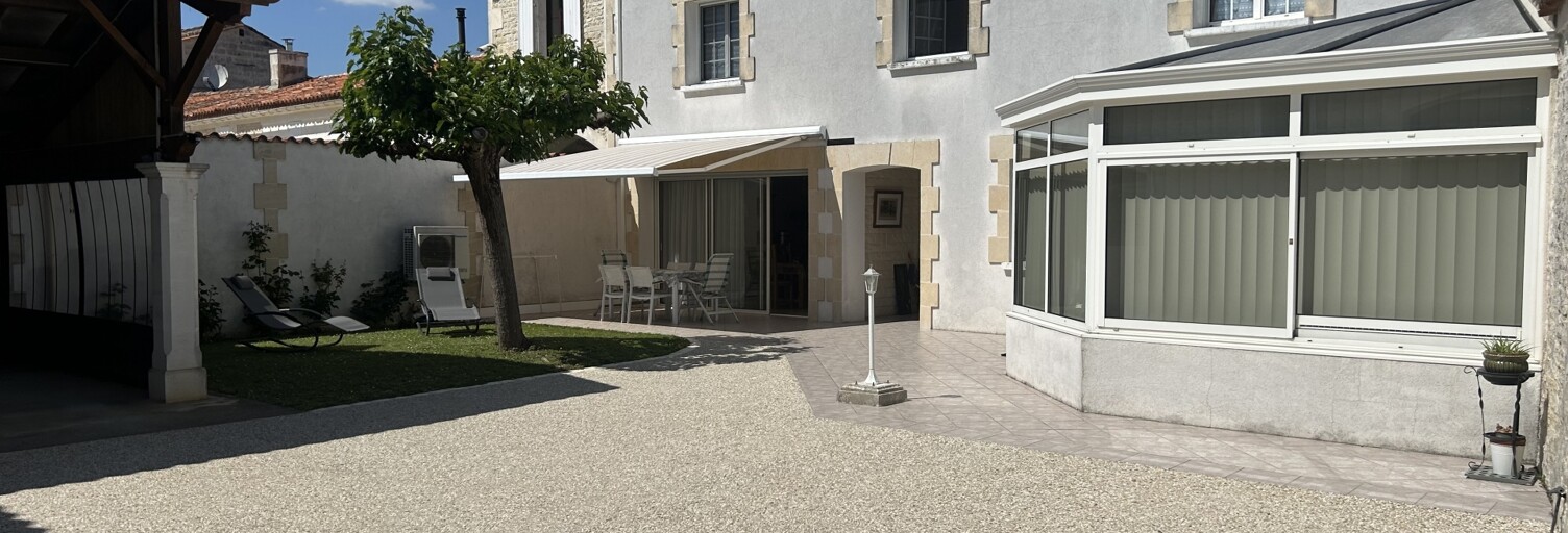 Maison 7 Pièces 165 m² à vendre à Les Métairies (16200)