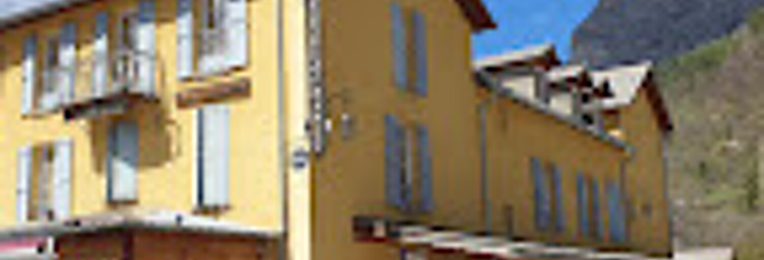 Commerce  683 m² à vendre à Colmars (04370)