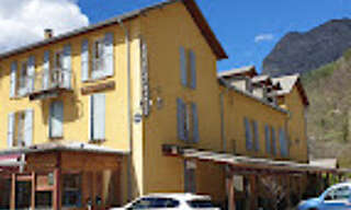 Commerce  683 m² à vendre à Colmars (04370)