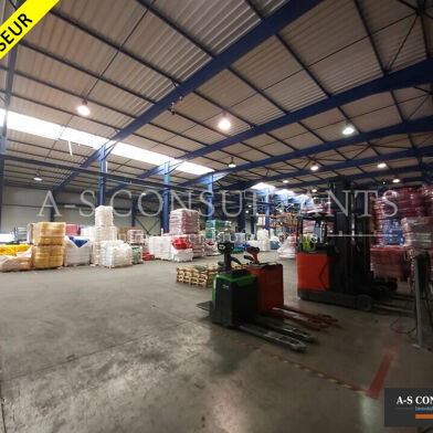 Local industriel  2288550 €