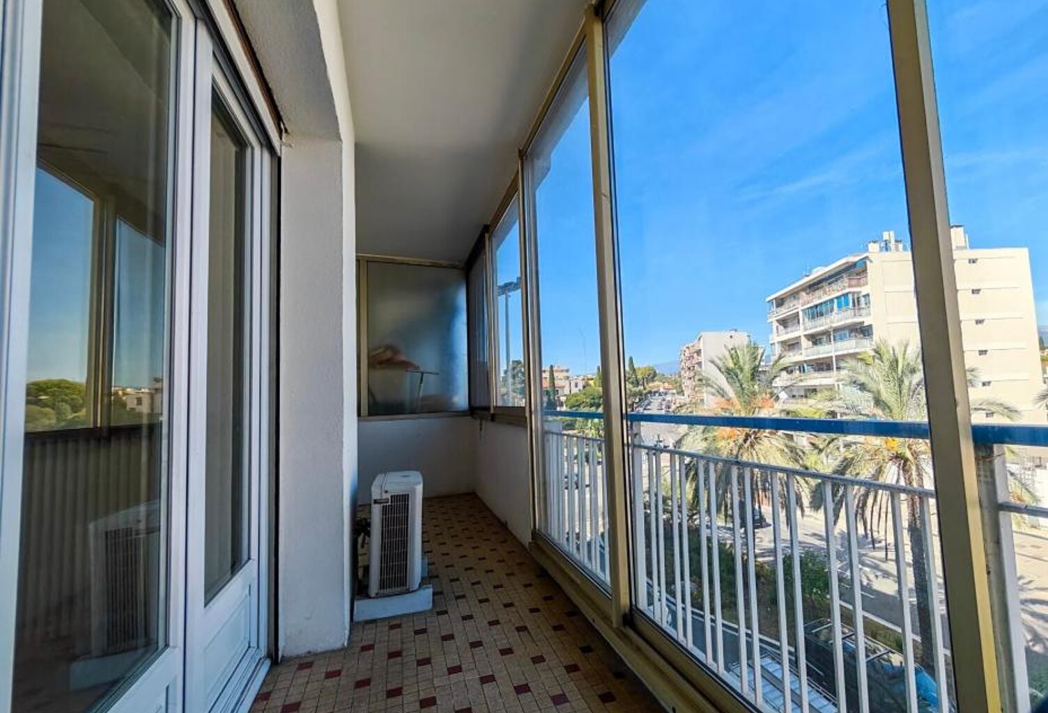 Appartement À Vendre cros de Cagnes 3p 75m2 cave et parking — photo 1