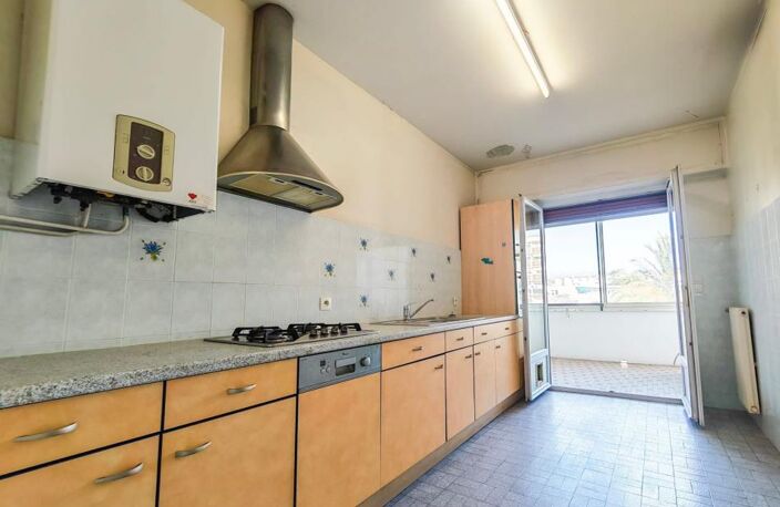 Appartement À Vendre cros de Cagnes 3p 75m2 cave et parking — photo 2