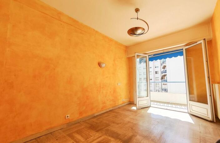 Appartement À Vendre cros de Cagnes 3p 75m2 cave et parking — photo 5