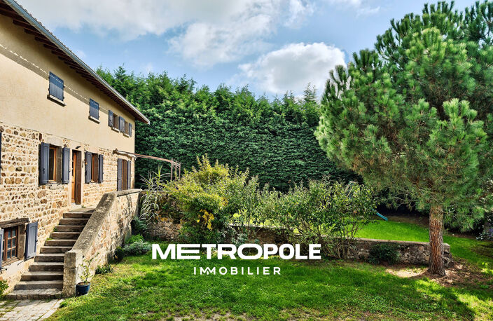 À vendre à Longessaigne   Propriété de caractère avec piscin — photo 2